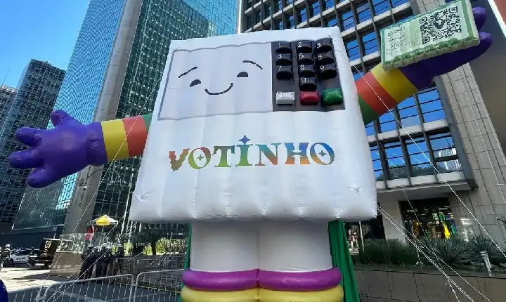 A 30ª Parada do Orgulho LGBT+ alerta sobre importância do voto