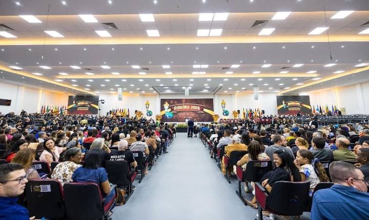Abertura da 41ª edição do Congresso dos Gideões reúne multidão e reafirma força missionária em Camboriú