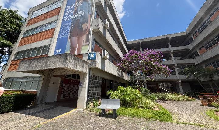 Alunos do CAIC serão transferidos para Univali nesta segunda