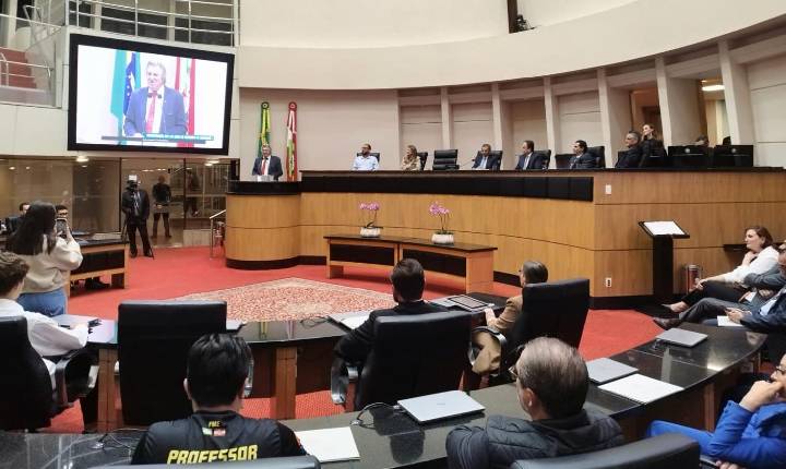Assembleia Legislativa de Santa Catarina realiza Sessão Especial em homenagem aos 142 anos de Camboriú