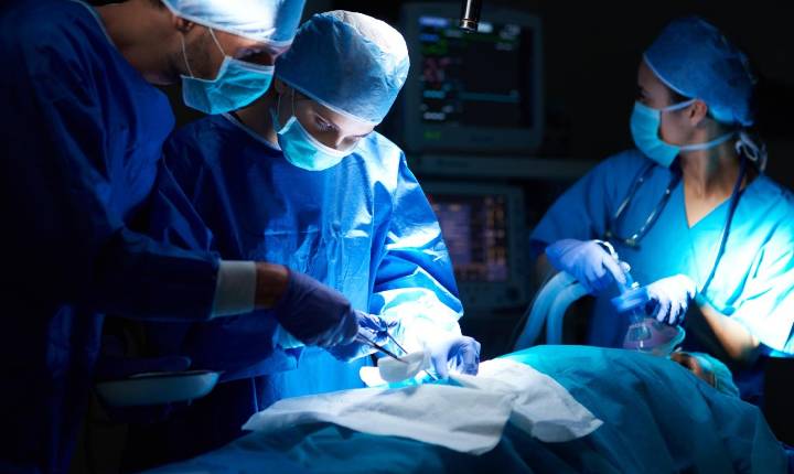 Atrasos acima de 40 minutos inviabilizam agenda cirúrgica, aponta estudo catarinense