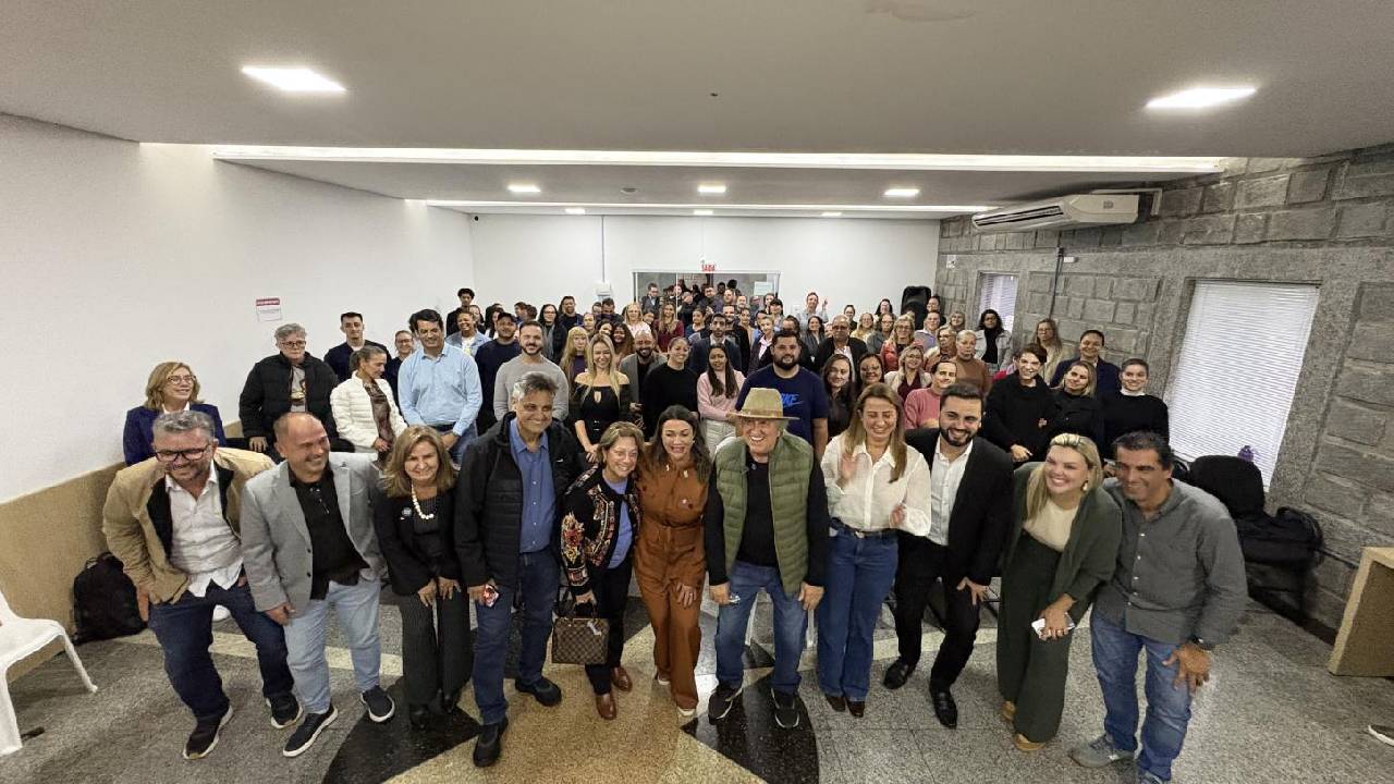 Balneário Camboriú e Camboriú fazem homenagem conjunta aos profissionais de enfermagem