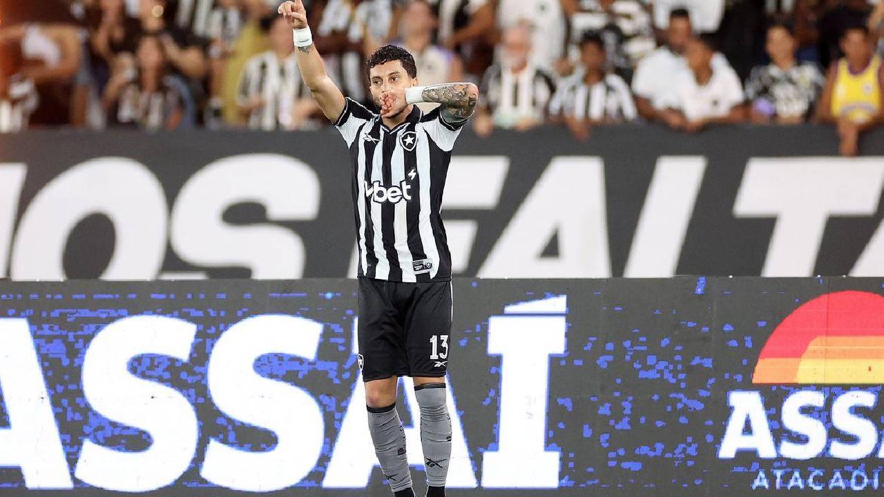 Botafogo bate Chape em jogo de abertura da 5ª fase da Copa do Brasil