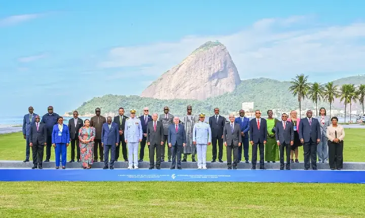 Brasil assume aliança e pede Atlântico Sul livre de guerras e tensões