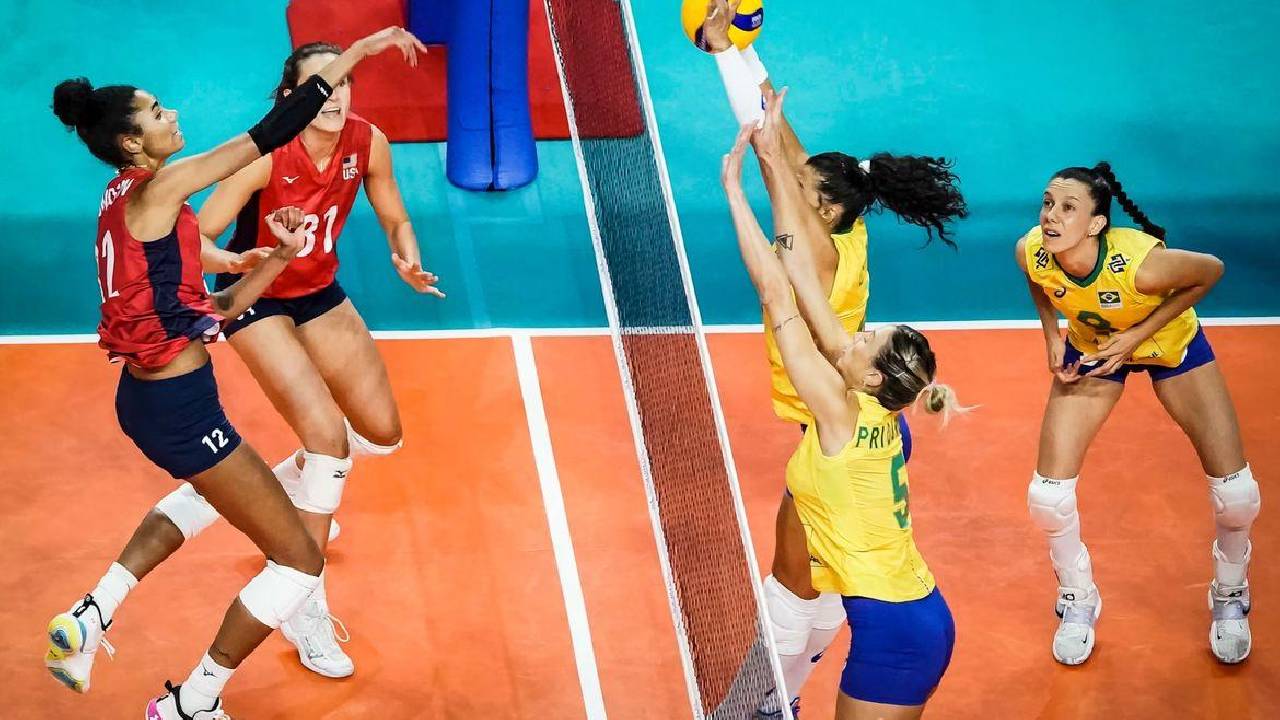 Brasil perde para os Estados Unidos por 3 a 0 no vôlei feminino