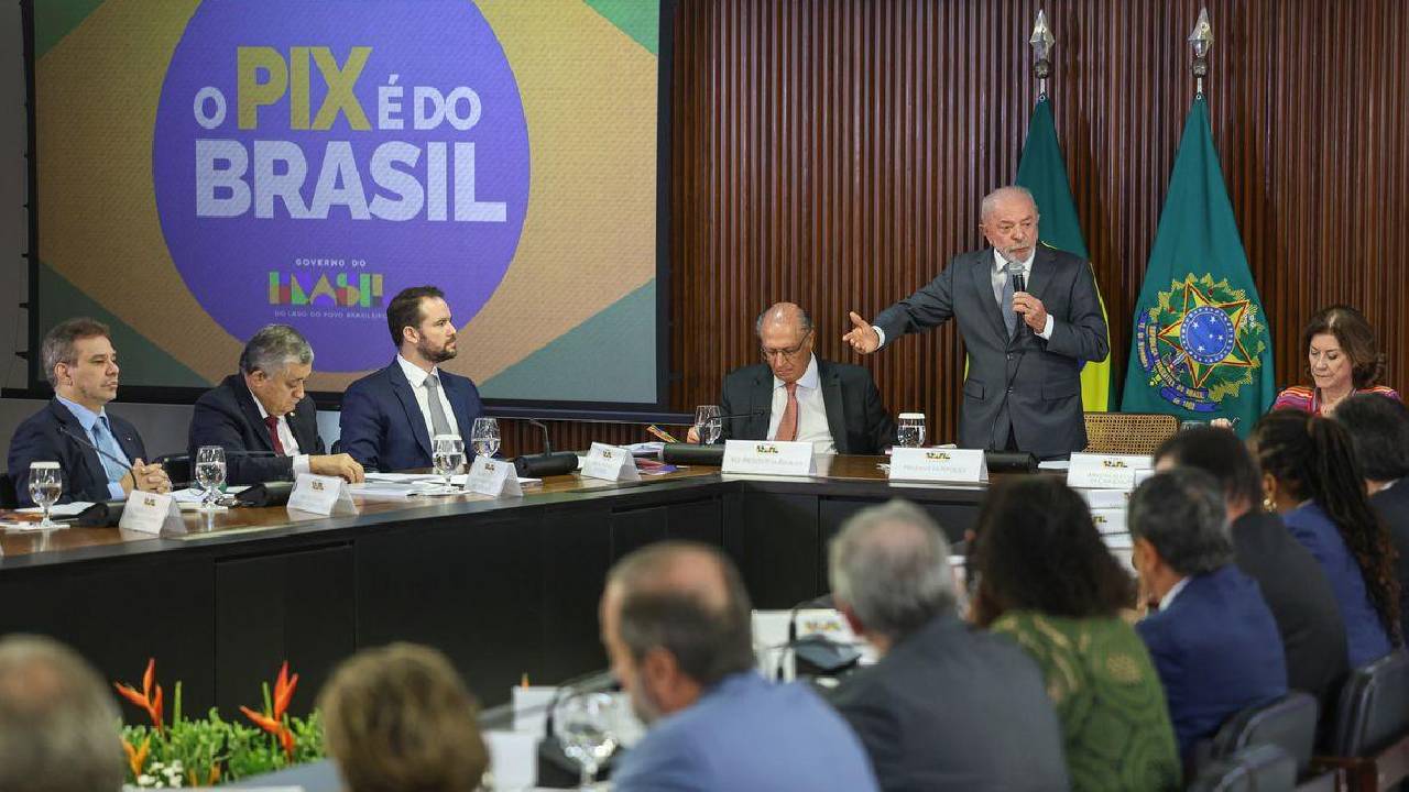 Brasil vai buscar novos parceiros para diminuir impactos comerciais