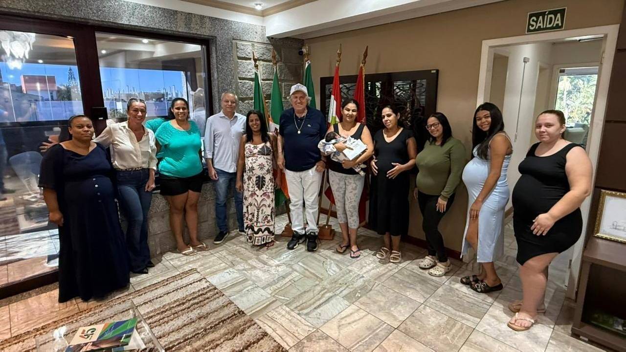 Camboriú faz história e implanta auxílio-natalidade com cartão para gestantes e mães