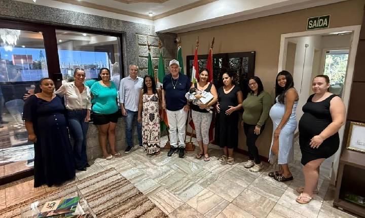 Camboriú faz história e implanta auxílio-natalidade com cartão para gestantes e mães