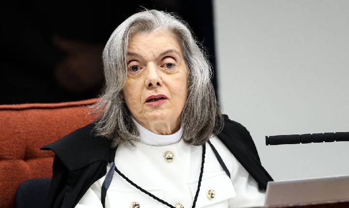 Cármen Lúcia vota para condenar Eduardo Bolsonaro por difamação