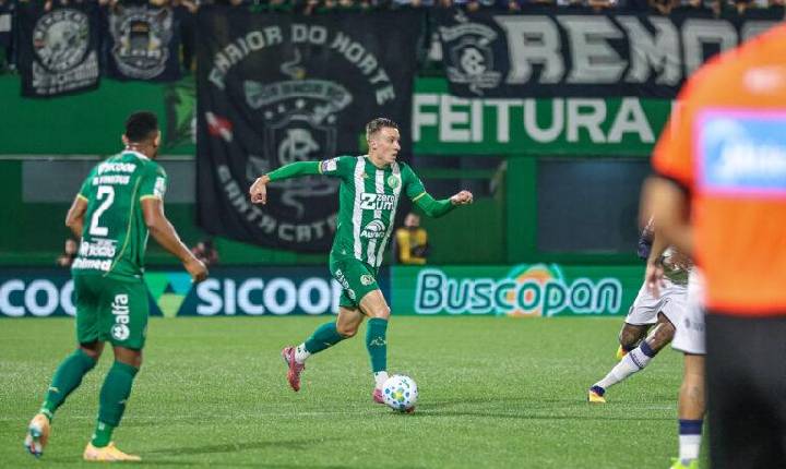 Chapecoense é derrotada na 16ª rodada do Brasileirão Série A