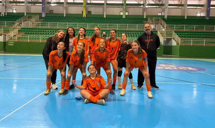 Colégio Recriarte coloca Camboriú no Estadual dos JESC com equipes feminina e masculina de futsal