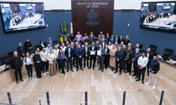 Empresários que investiram R$ 6 milhões em projetos para Itajaí recebem homenagem no aniversário da cidade
