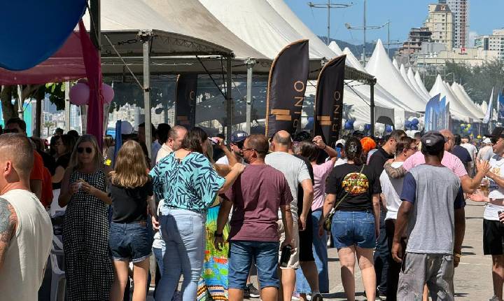 Encontro de Amigos movimenta a orla nas comemorações dos 64 anos de Itapema