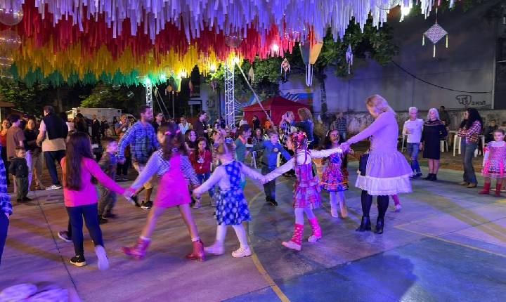 Festa Junina da Cultura lota o Espaço Cultural Nelson Santos em Itapema 