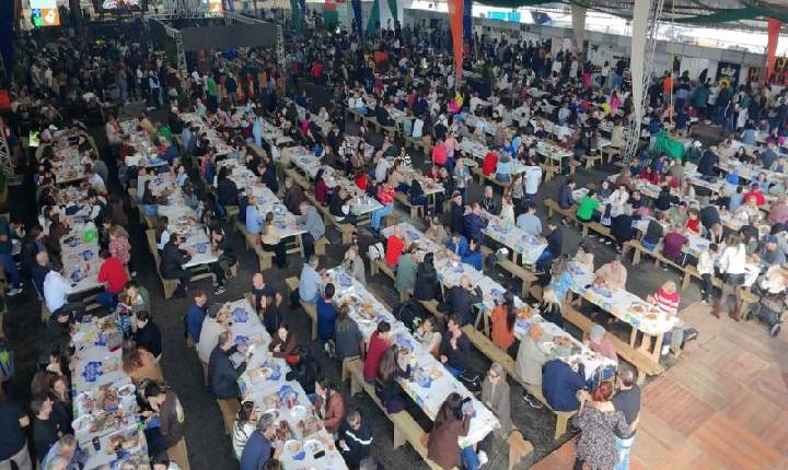 Festival do Pescador do Bom Sucesso reúne cerca de 75 mil pessoas em três dias de festa