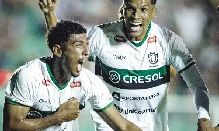 Figueirense 1 x 3 Maringá - Dogão cala Scarpelli e se mantém 100% na Série C