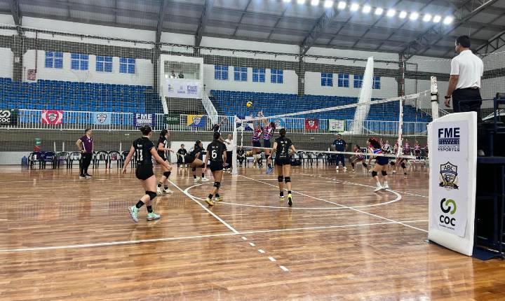 FMEBC estreia com vitória na abertura do Campeonato Brasileiro Interclubes de Voleibol