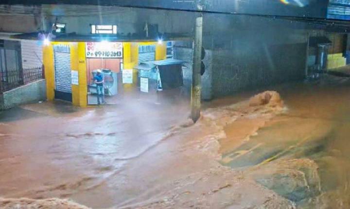 Fortes chuvas deixam 14 mortos em Juiz de Fora