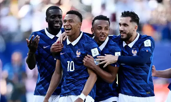 França vence Senegal por 3 a 1 na estreia do Grupo I da Copa do Mundo