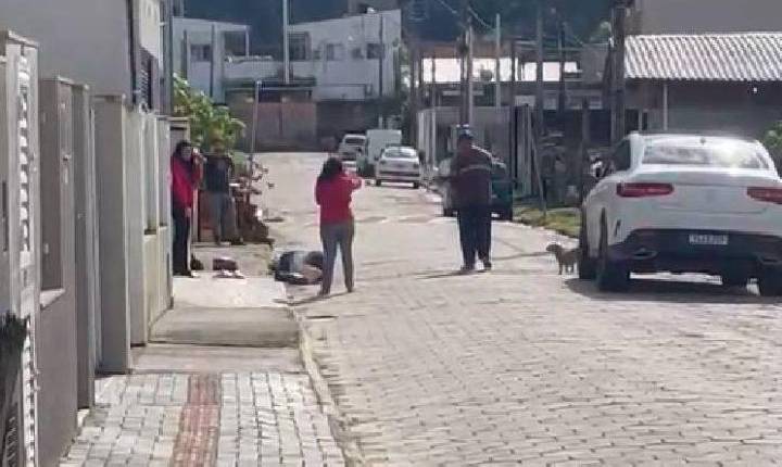 Homem é executado com mais de 20 disparos no Alto São Bento em Itapema 