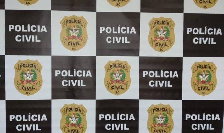 Homem é preso em flagrante por armazenamento de pornografia infantojuvenil em Camboriú