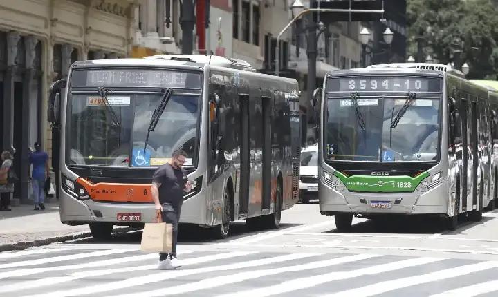Inflação oficial chega a 0,88% em março, diz IBGE