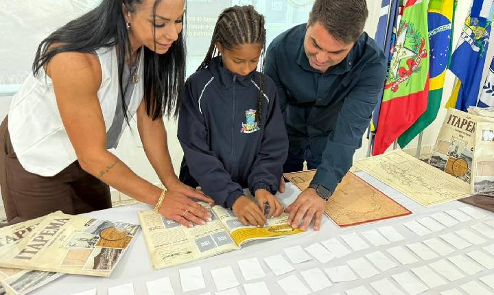 Itapema lança álbum de figurinhas sobre a história da cidade