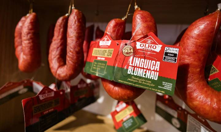 Linguiça Blumenau preservada: Santa Catarina revoga necessidade de mudança na receita