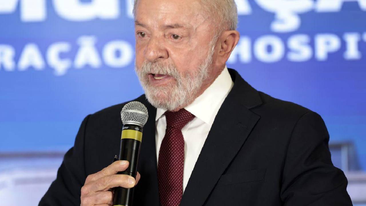 Lula critica ameaças de Trump ao mundo e defende papa Leão XIV