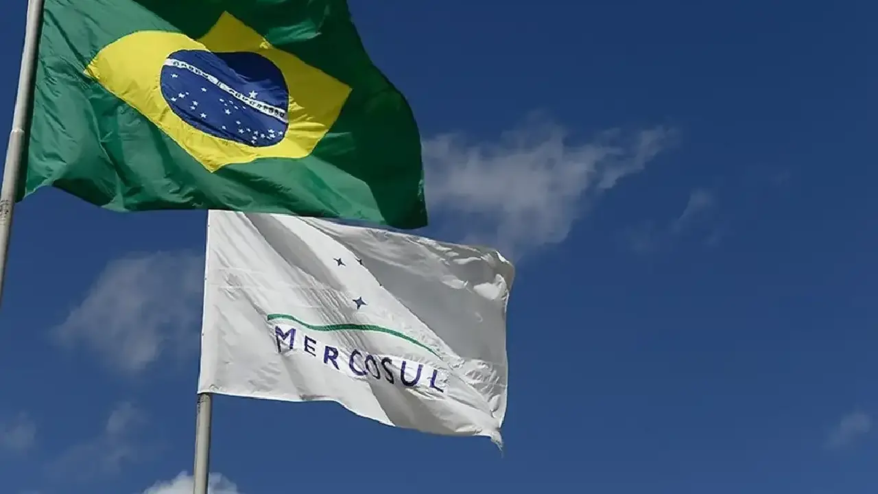 Lula vai ao Paraguai participar da 68ª Cúpula do Mercosul