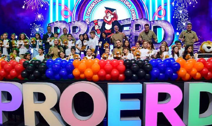 Mais de 1.000 estudantes concluem o Proerd em Itajaí