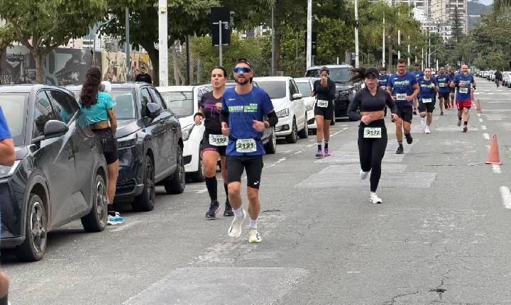 Meia Maratona em comemoração ao aniversário de Itajaí reúne 2,5 mil participantes
