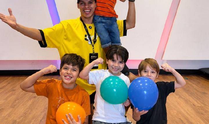 Menos telas, mais movimento: atividade física possui papel fundamental na infância