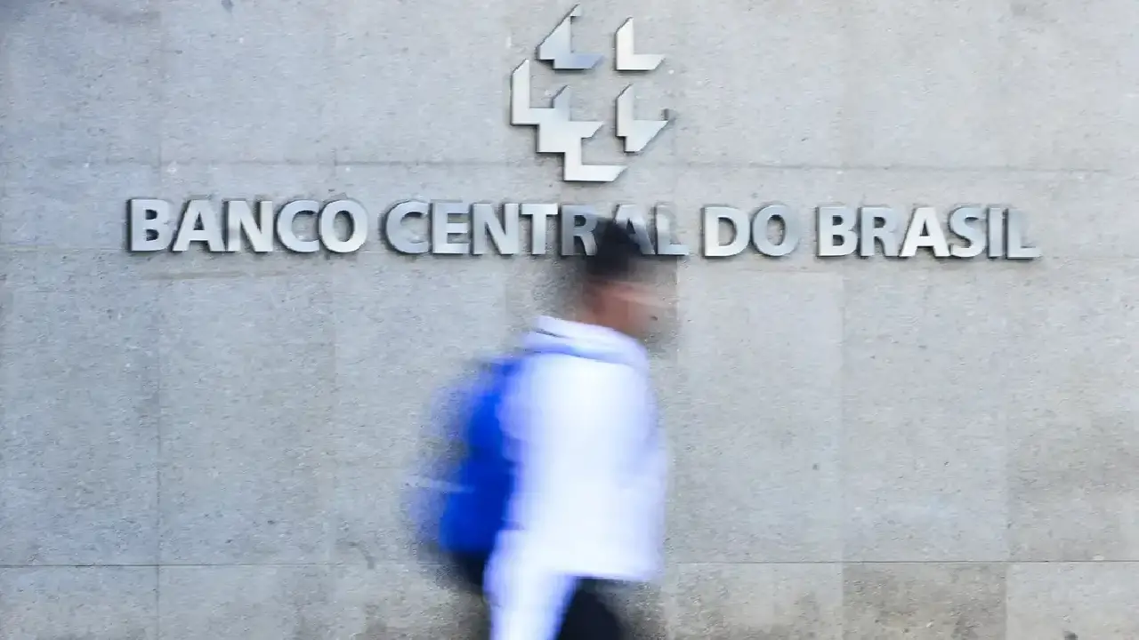 Mercado eleva projeção de inflação e vê Selic em 14% ao ano em 2026