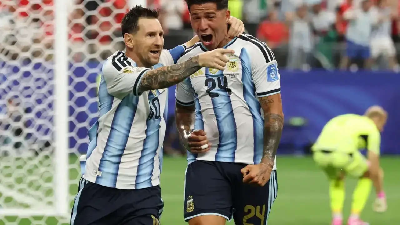 Messi se isola na artilharia das Copas e Argentina vai ao mata-mata