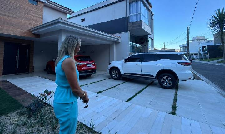 Metade dos imóveis brasileiros apresenta irregularidades documentais; especialista destaca a importância da imobiliária na negociação