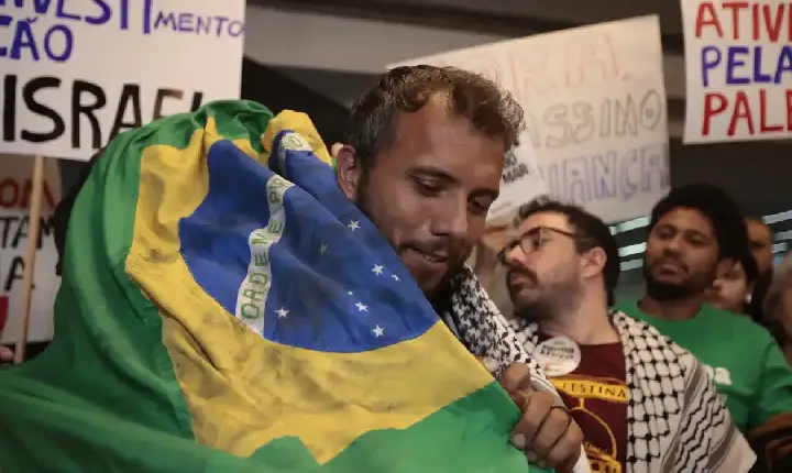 Morre mãe do ativista brasileiro Thiago Ávila, preso em Israel