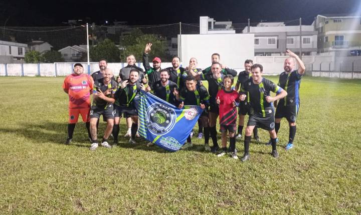 Nova rodada do Campeonato de Futebol Veterano agita os gramados de Balneário Camboriú 