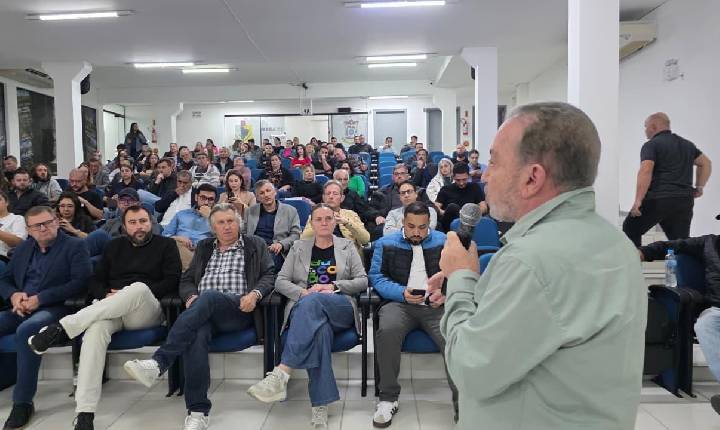 Oficina do Pacuera reúne comunidade para discutir o Parque Inundável