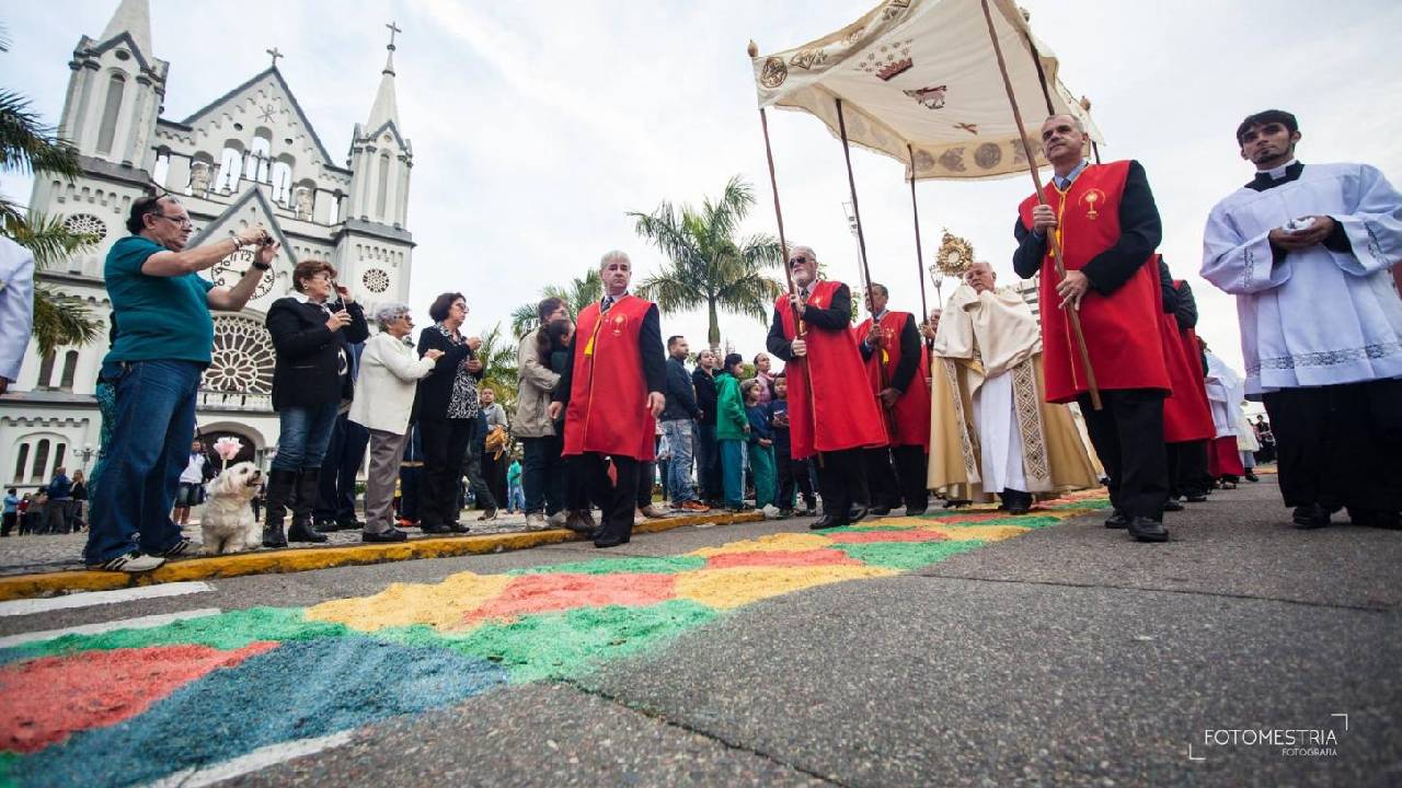 Paróquia Santíssimo Sacramento celebra Semana Eucarística e Corpus Christi com extensa programação