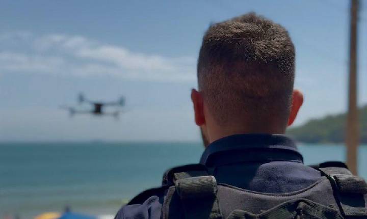Pilotos de drones e helicópteros de Balneário Camboriú são convidados para reunião pública