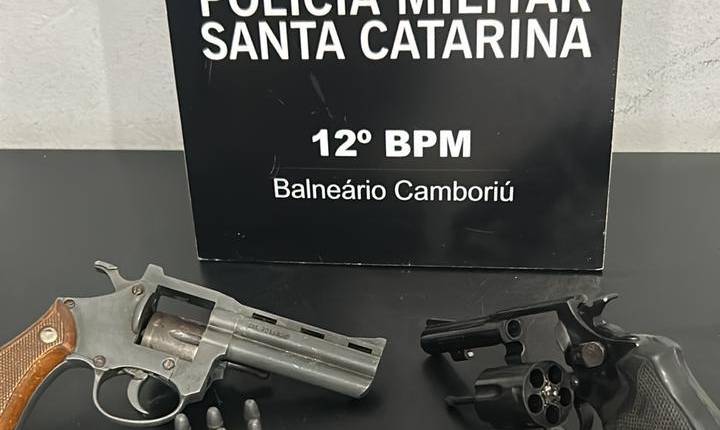PM prende homem por ameaça e porte ilegal de arma de fogo e munições em Balneário Camboriú