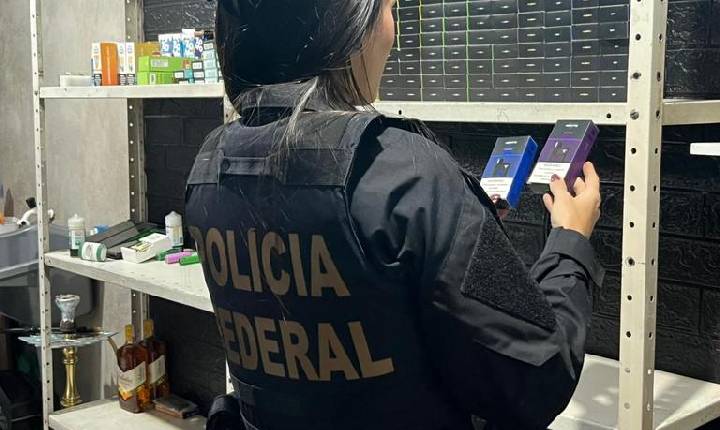 Polícia Federal faz operação contra contrabando e comércio ilegal de cigarros convencionais e eletrônicos