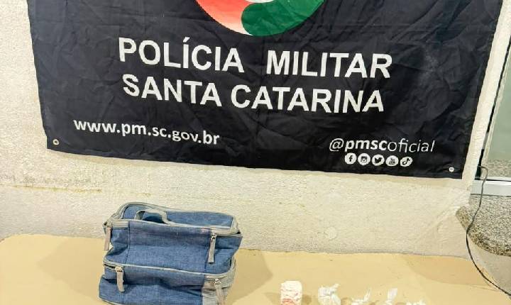 Polícia Militar apreende drogas e mais de 600 comprimidos de ecstasy durante ação em Porto Belo e Tijucas