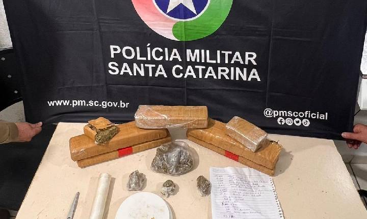Polícia Militar prende dois homens por tráfico de drogas e associação criminosa