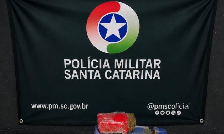 Polícia Militar prende homem e mulher por tráfico de drogas e posse de munição de uso restrito