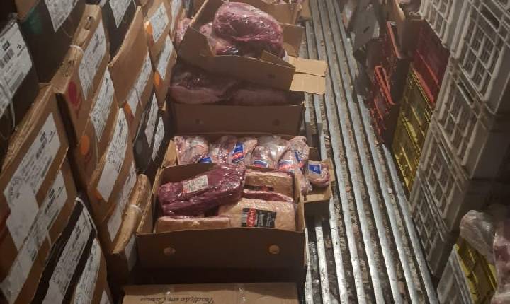 Polícia Militar prende três homens por furto e receptação de carne resfriada 