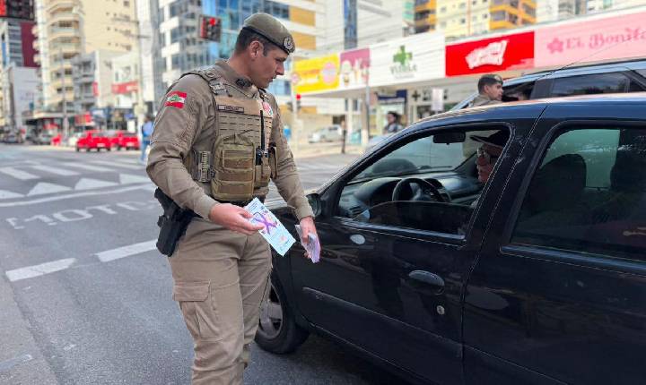 Polícia Militar realiza ações de conscientização durante a Operação Virtude em prevenção à violência contra a pessoa idosa