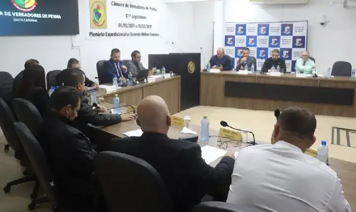Por unanimidade, Câmara de Penha cassa mandato de Luciano de Jesus após cinco horas de sessão