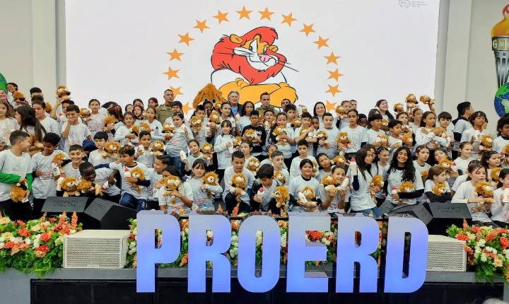 PROERD forma mais de 600 alunos em solenidade no Pavilhão dos Gideões em Camboriú 